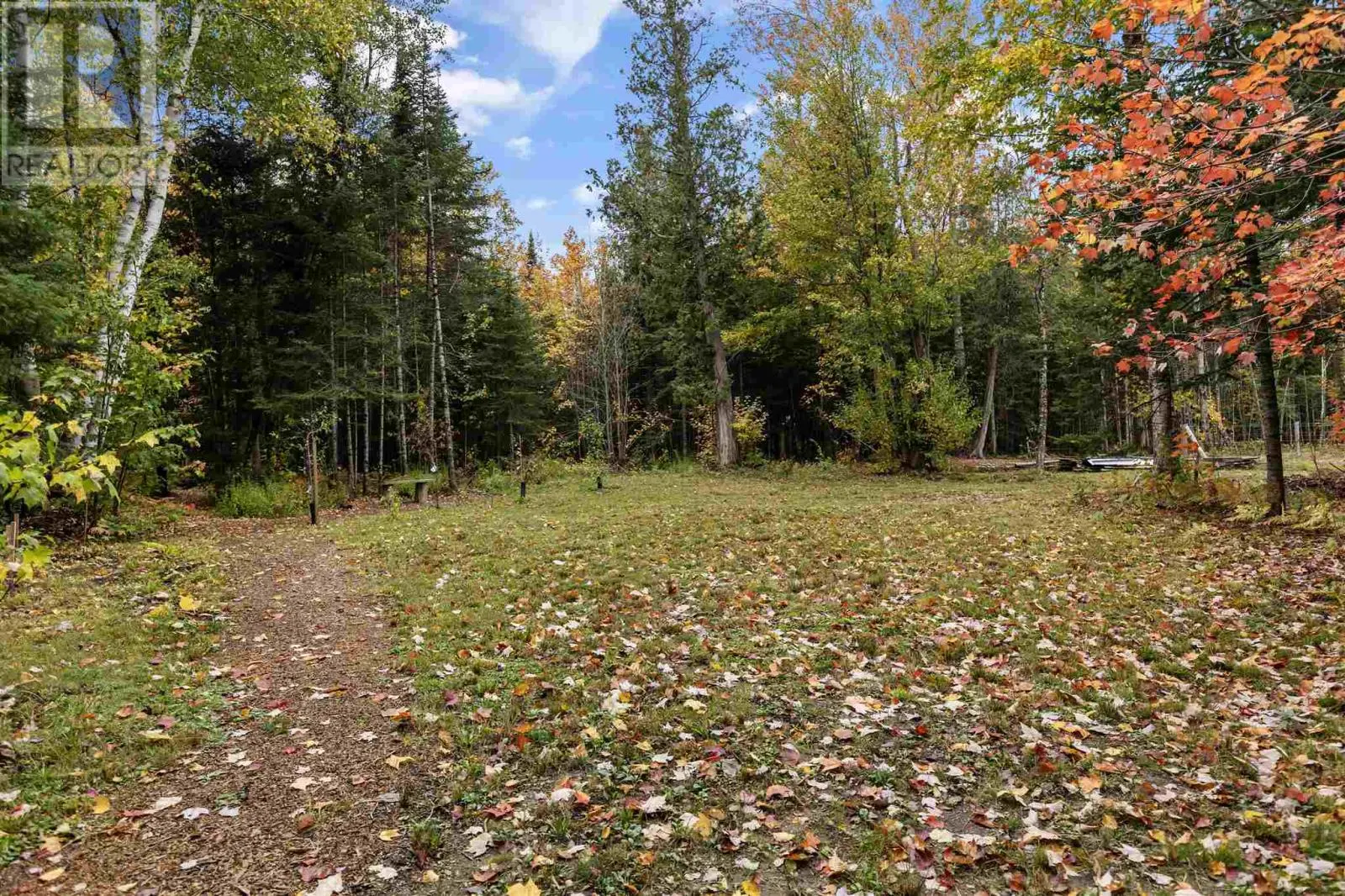 33 Pine Shores RD
