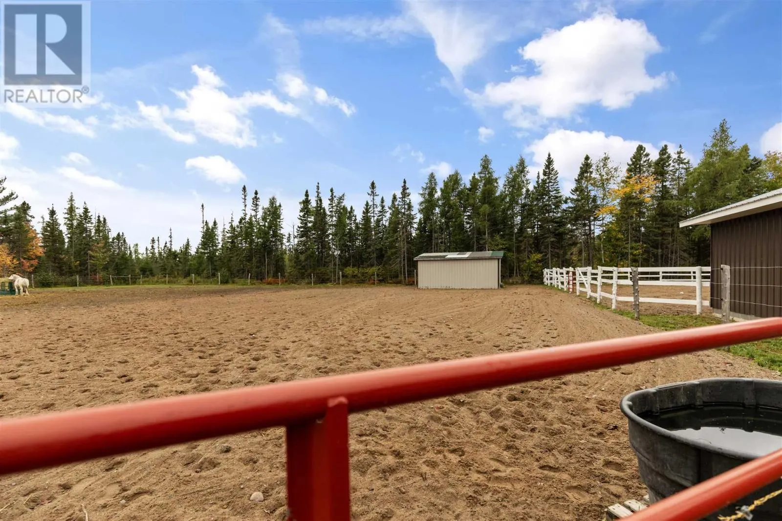 33 Pine Shores RD