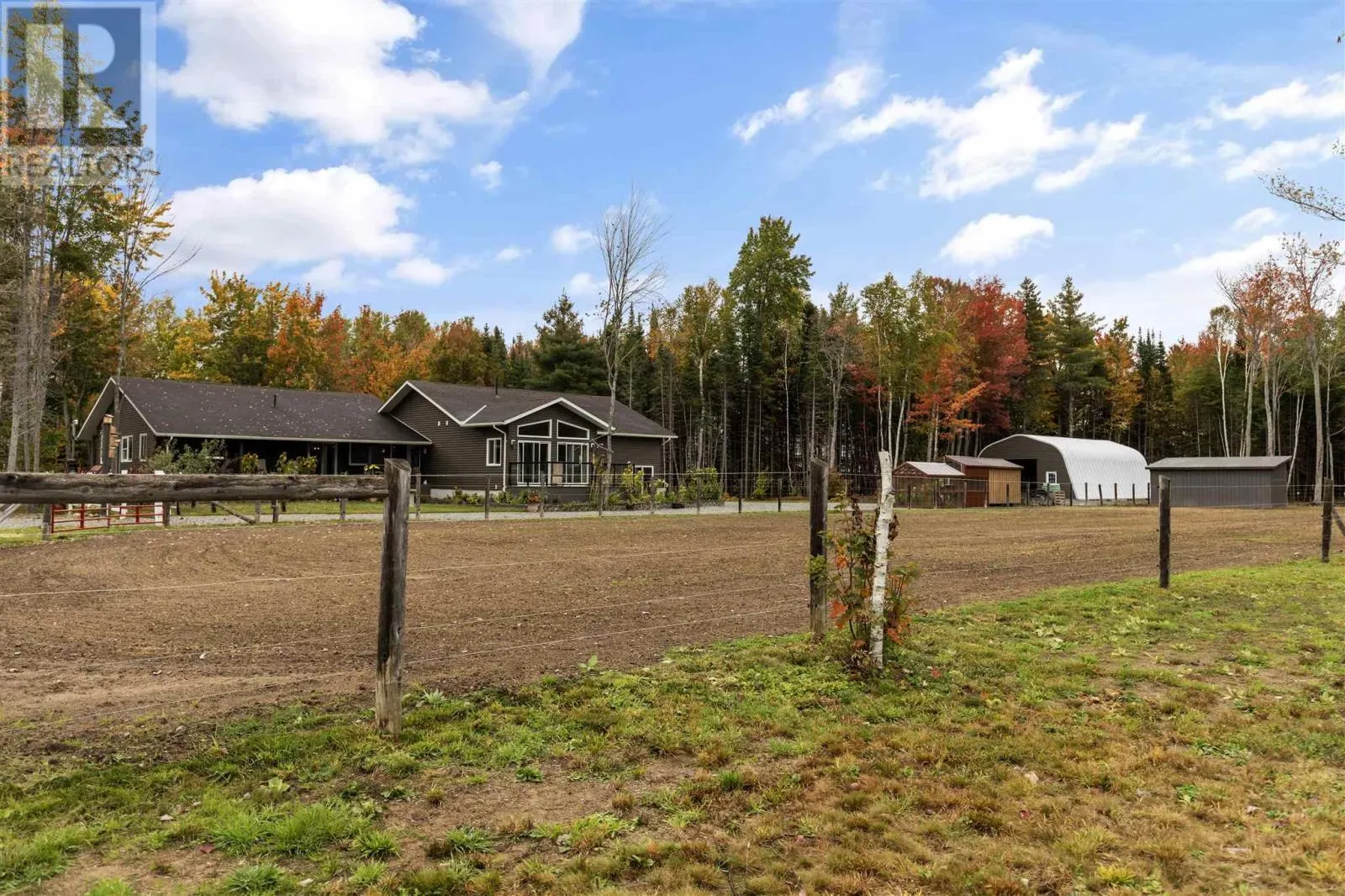 33 Pine Shores RD