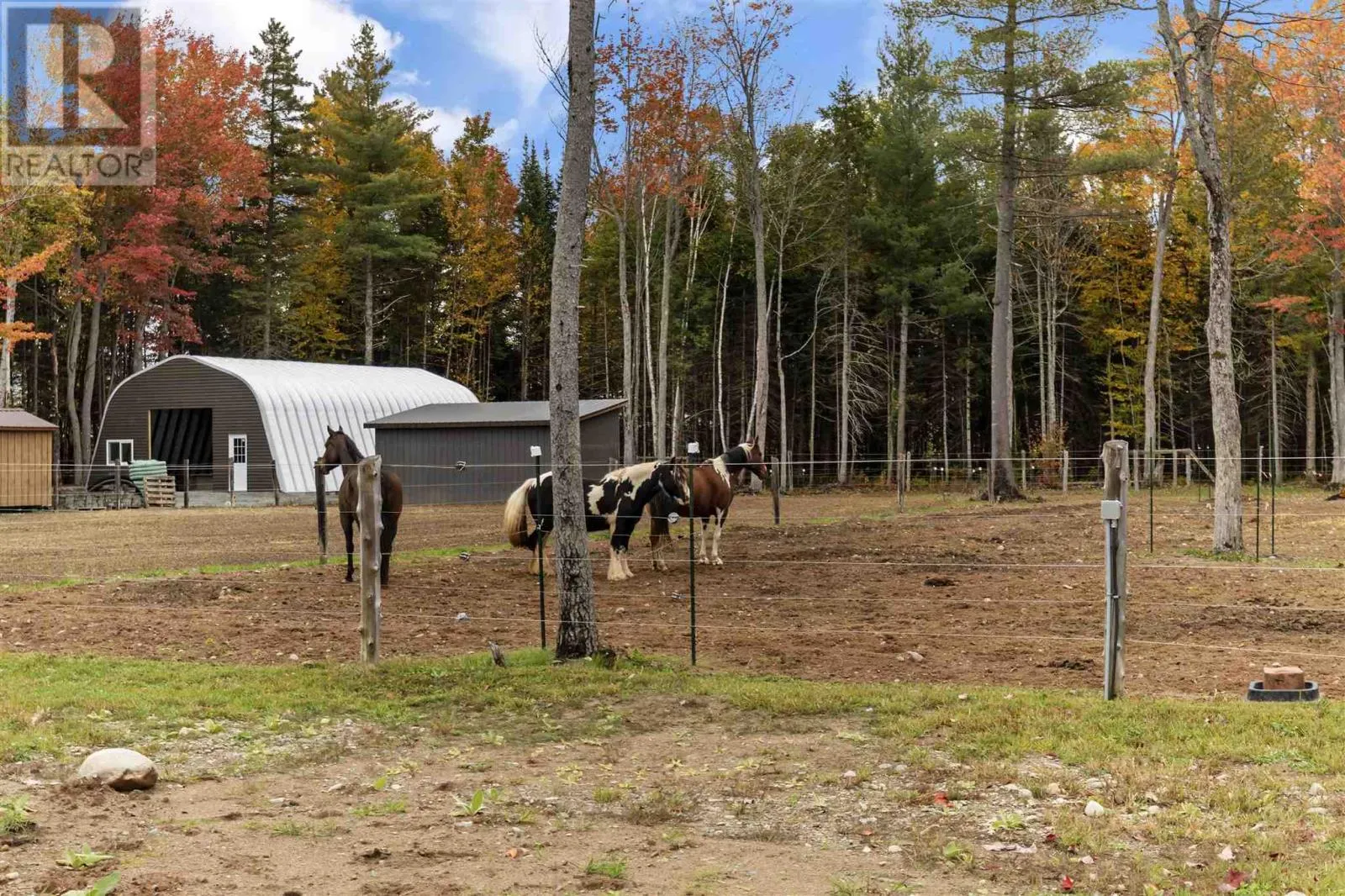 33 Pine Shores RD