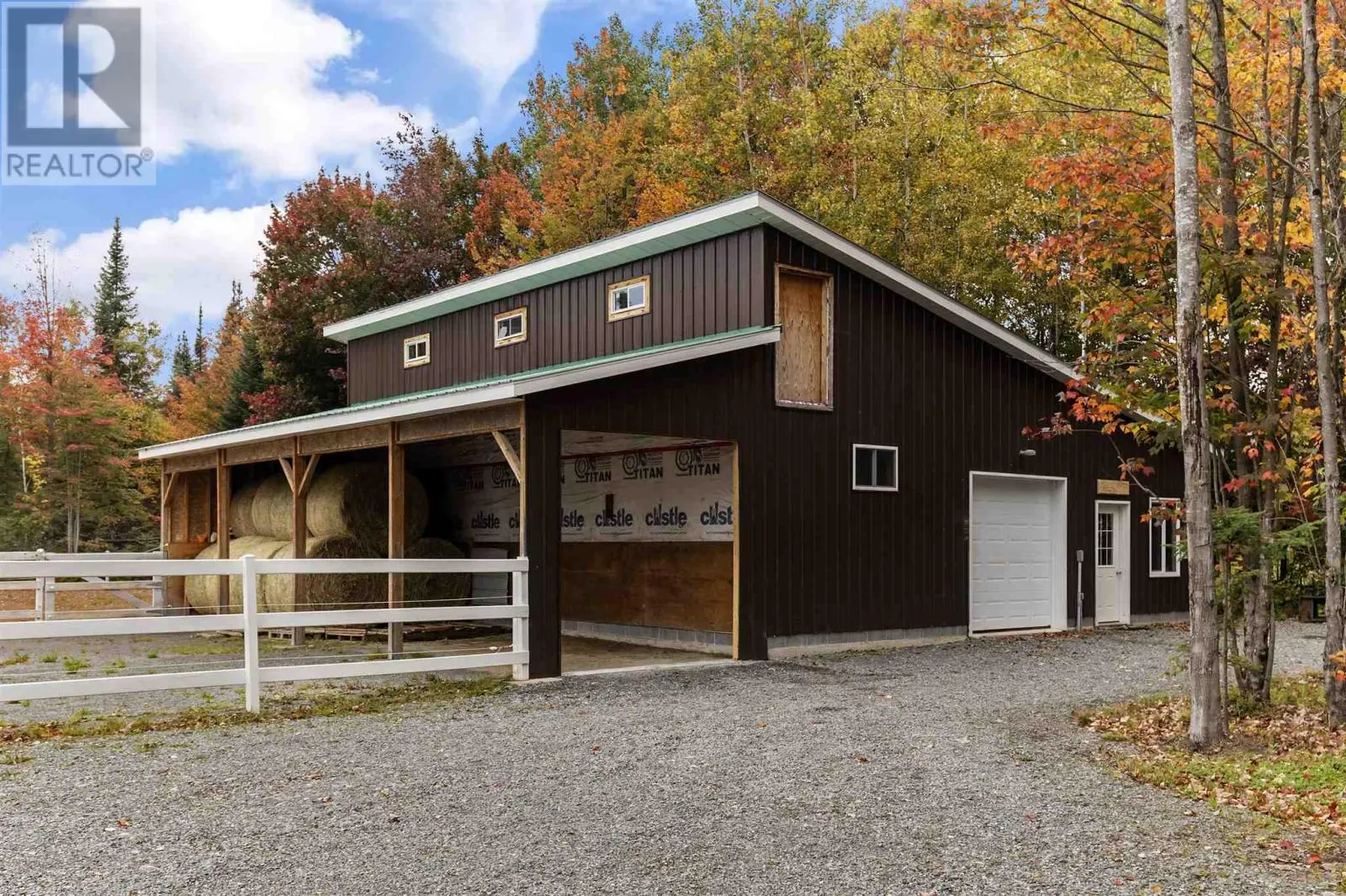33 Pine Shores RD