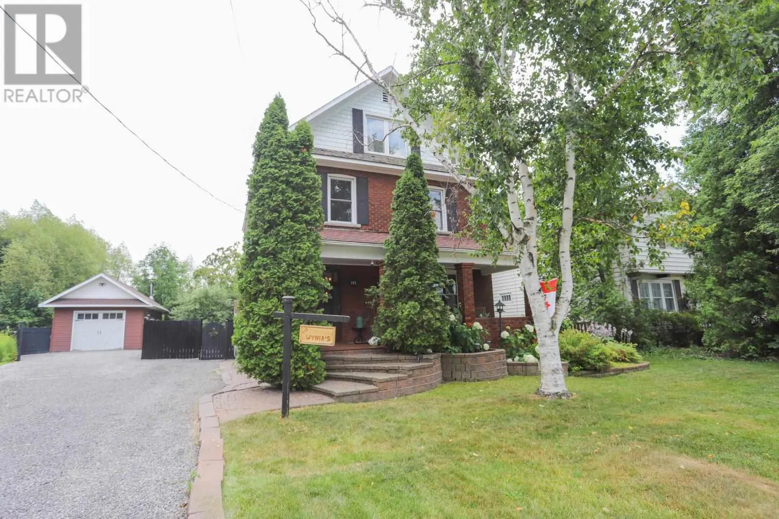 192 Simpson ST