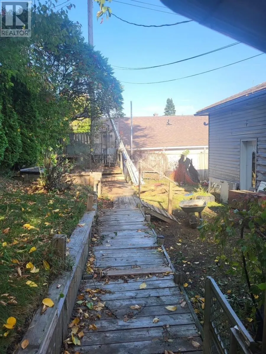 30 Denison RD