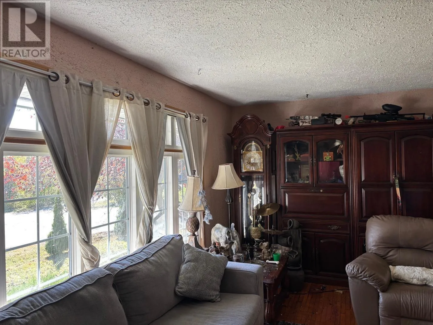 30 Denison RD