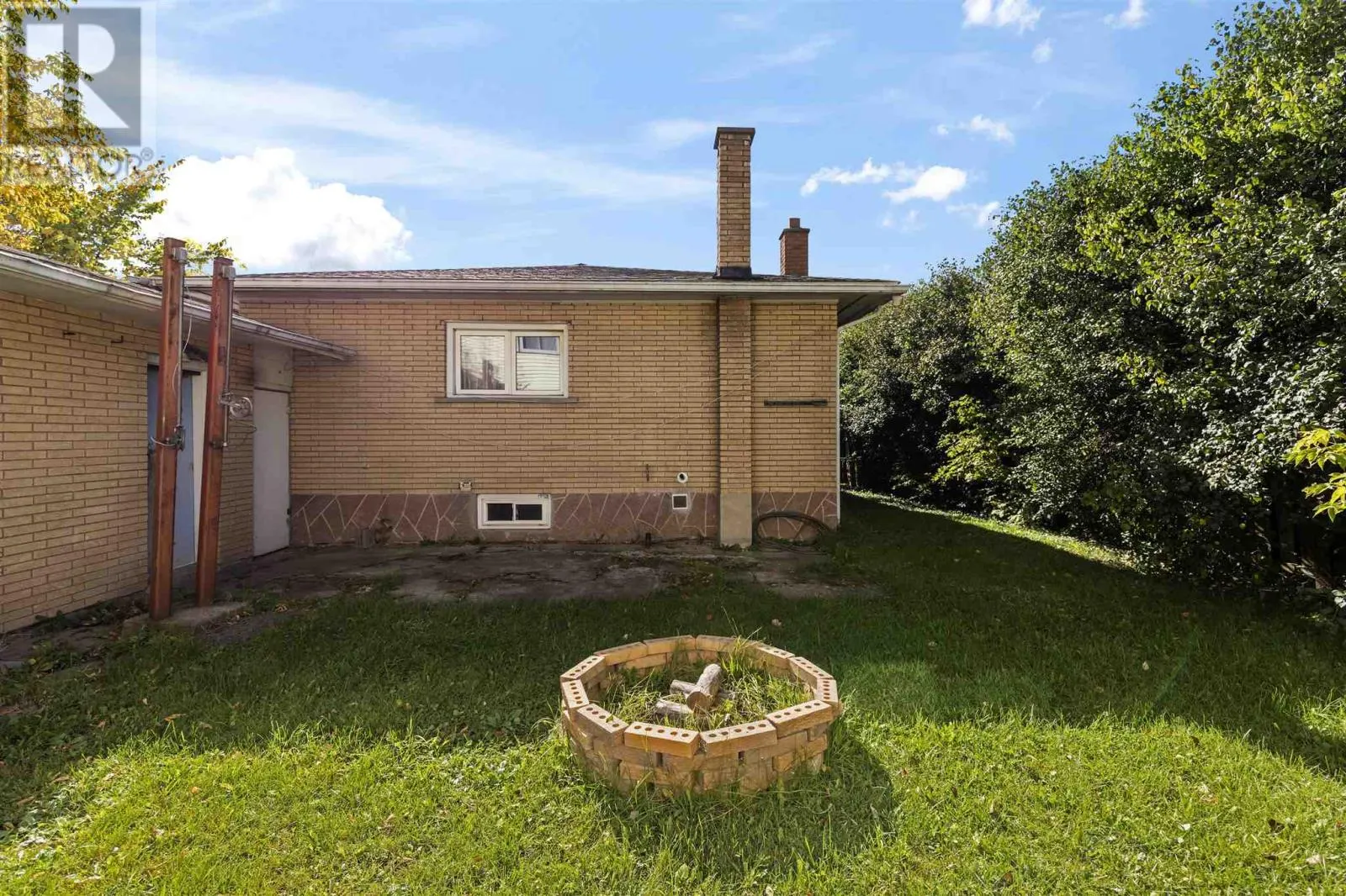 394 Connaught AVE