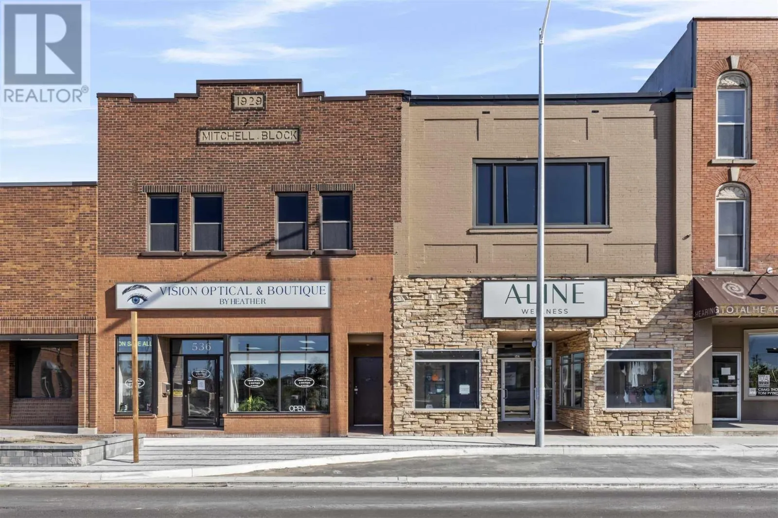 536-542 Queen ST