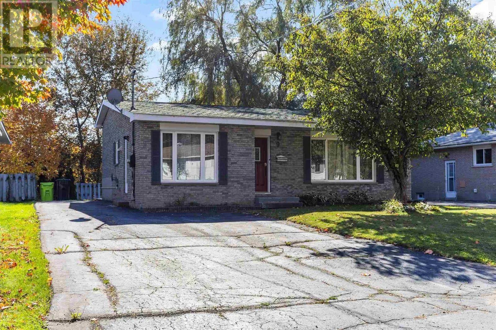 9 Creery AVE