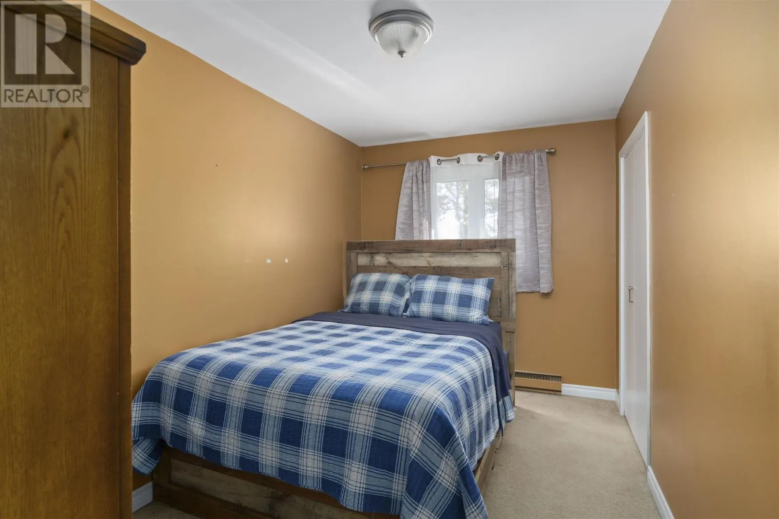 9 Creery AVE