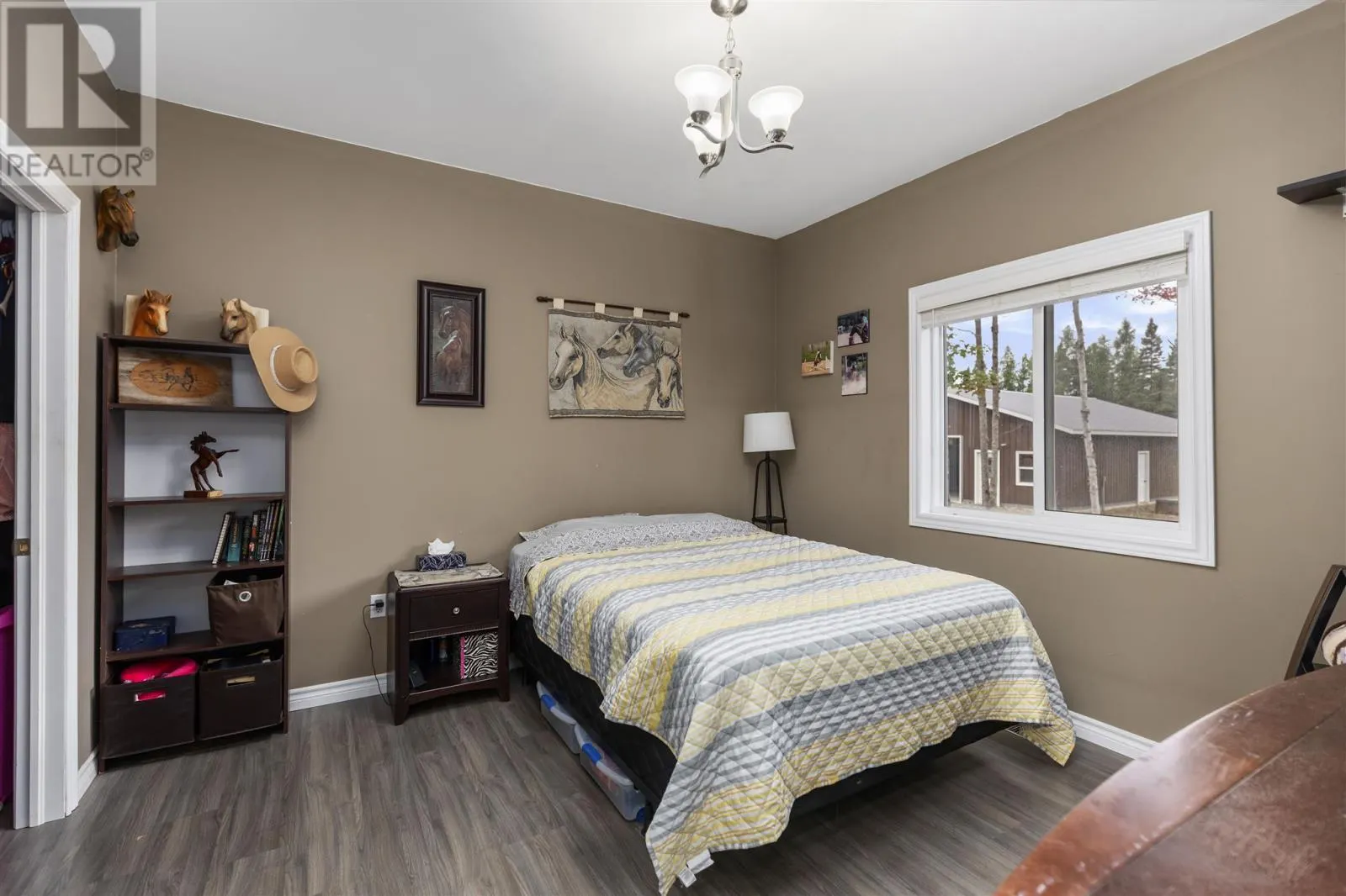 33 Pine Shores RD