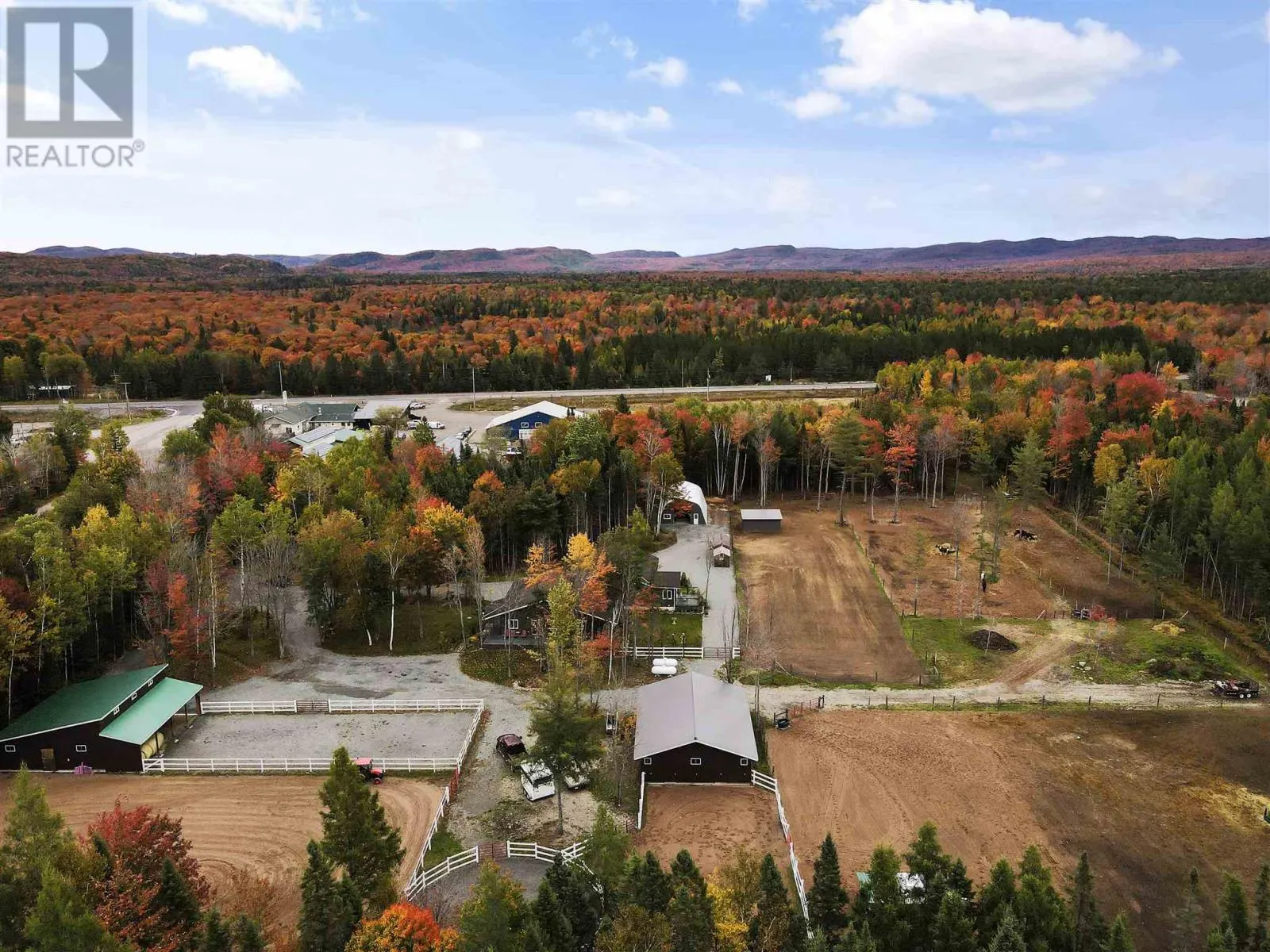 33 Pine Shores RD