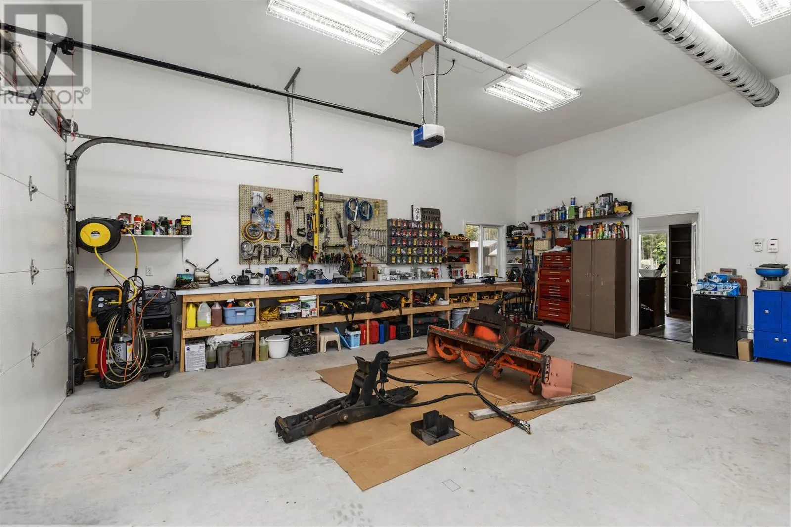 33 Pine Shores RD