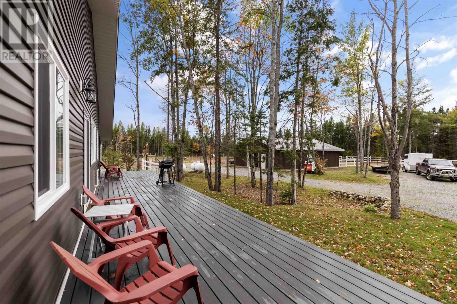 33 Pine Shores RD