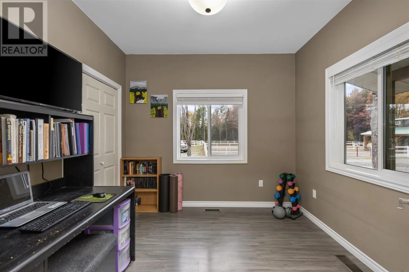 33 Pine Shores RD