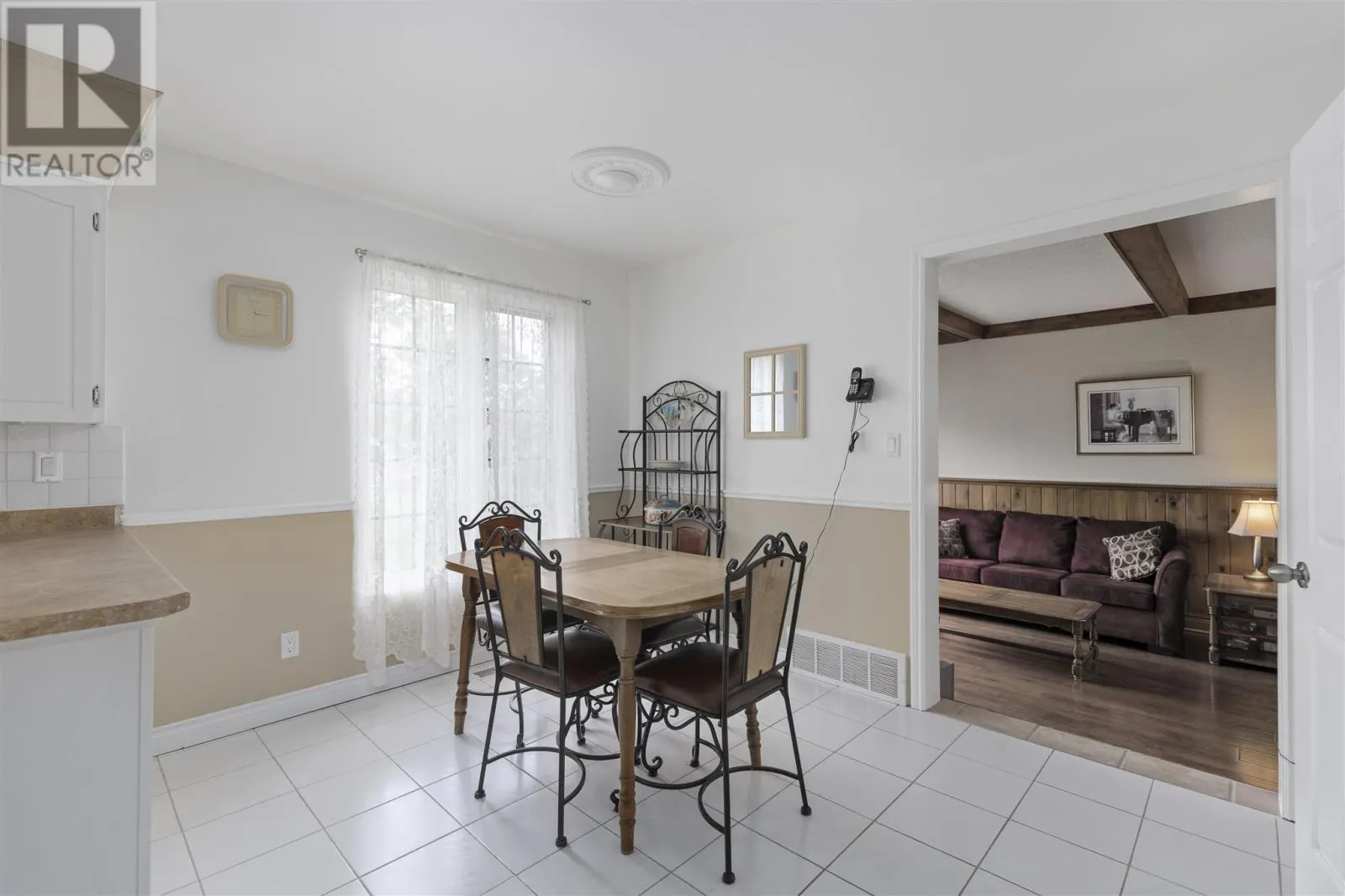 16 Charlotte DR