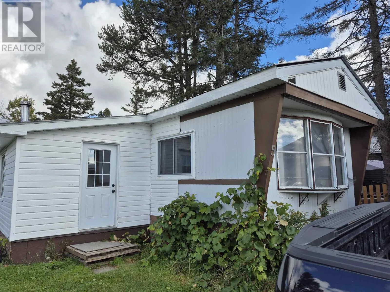 5 Willa DR