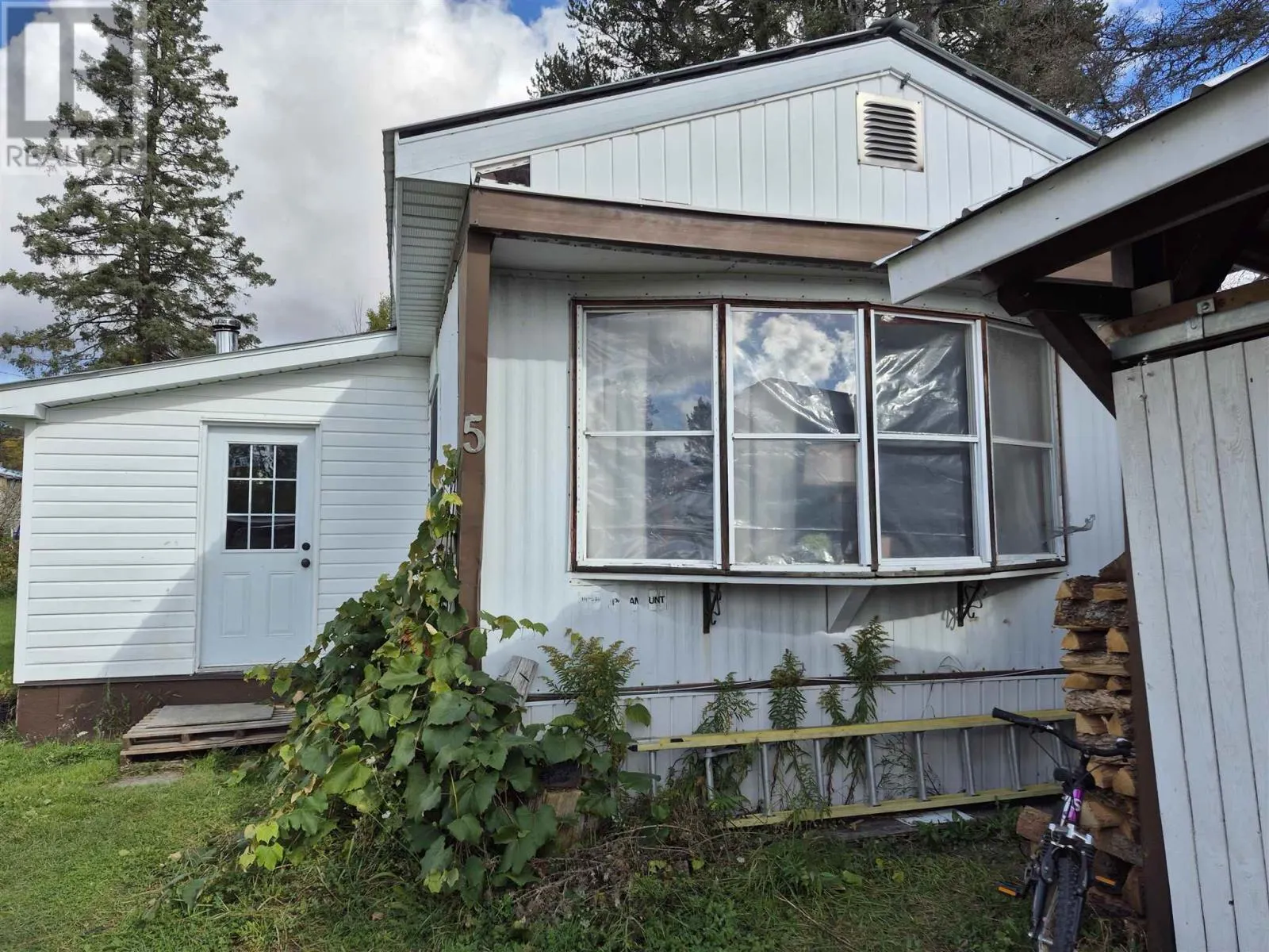 5 Willa DR