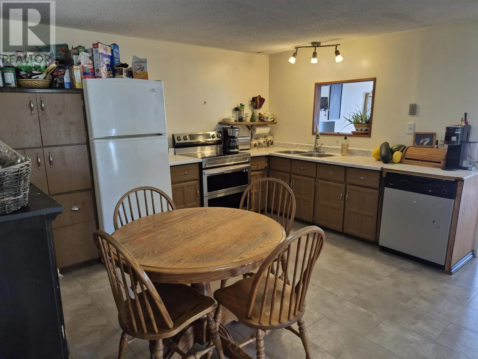 5 Willa DR