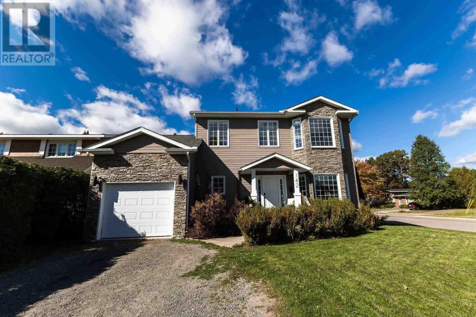 142 Louise AVE