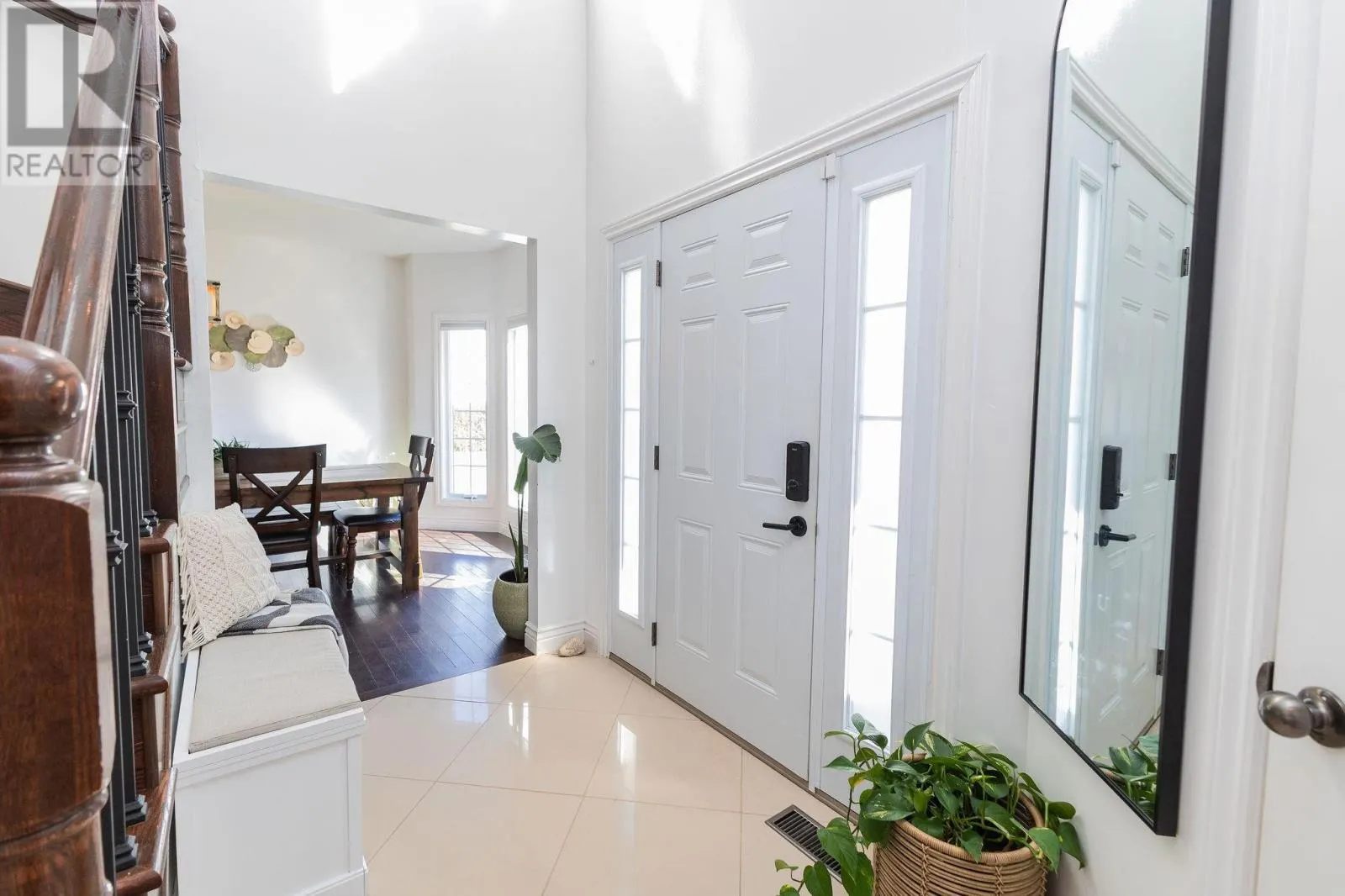 142 Louise AVE