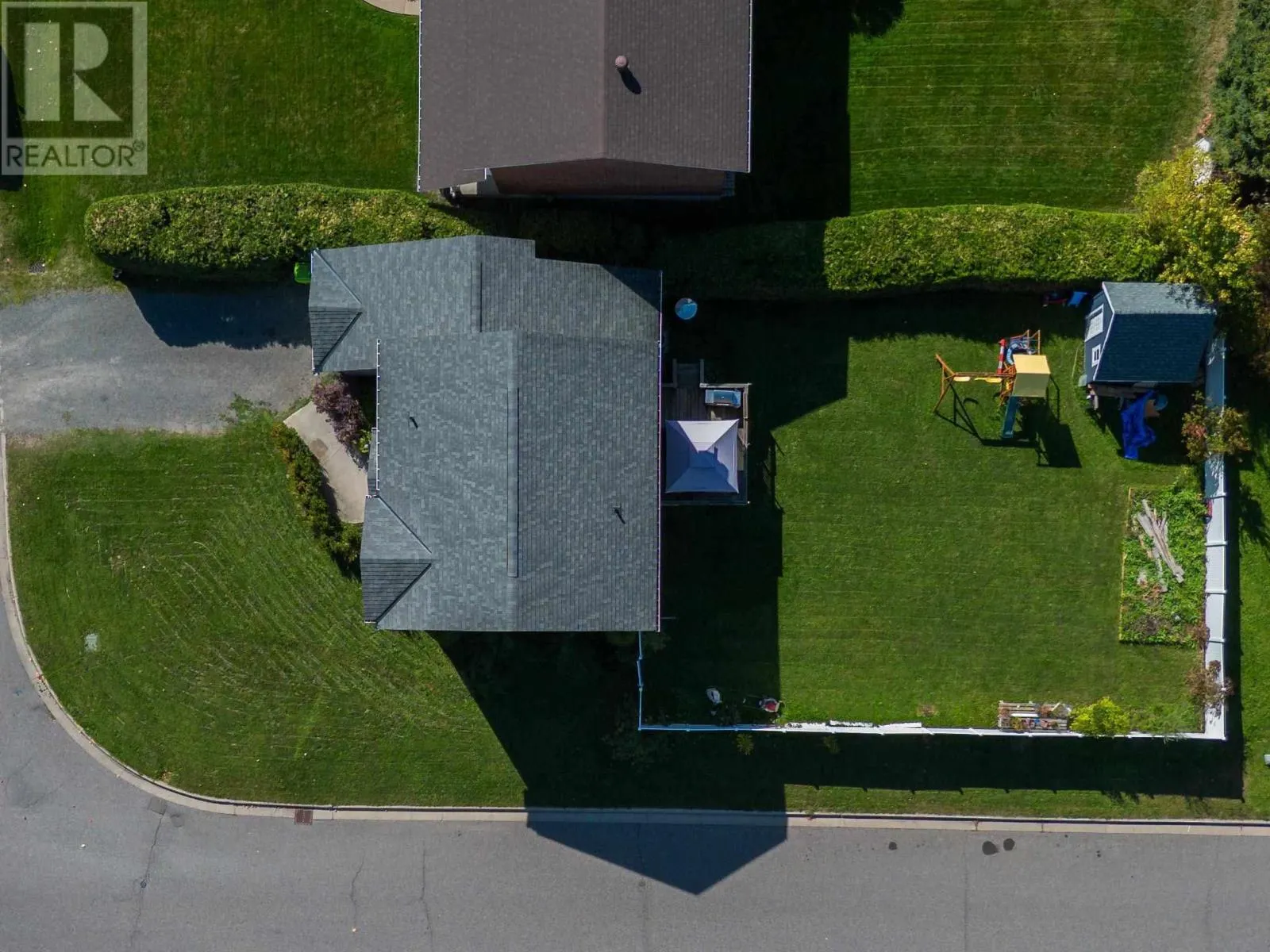 142 Louise AVE