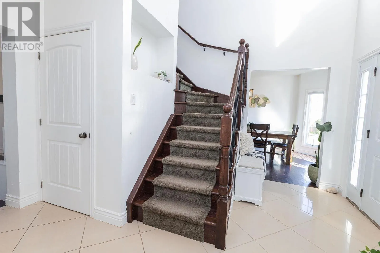 142 Louise AVE