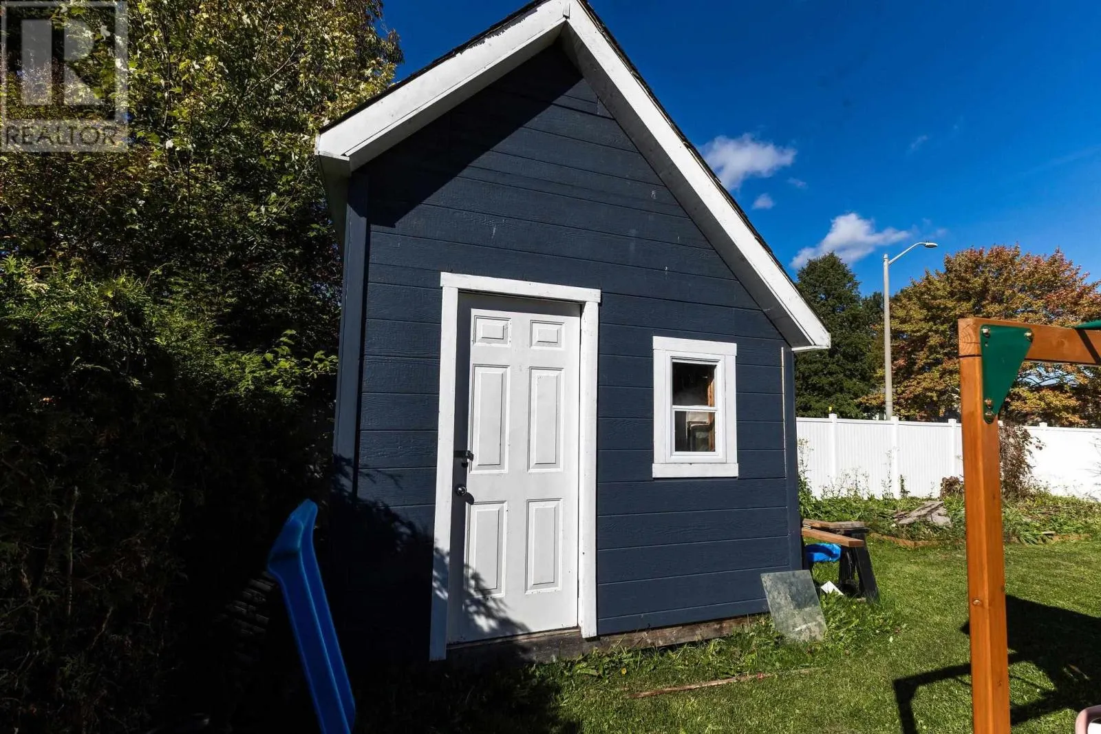 142 Louise AVE