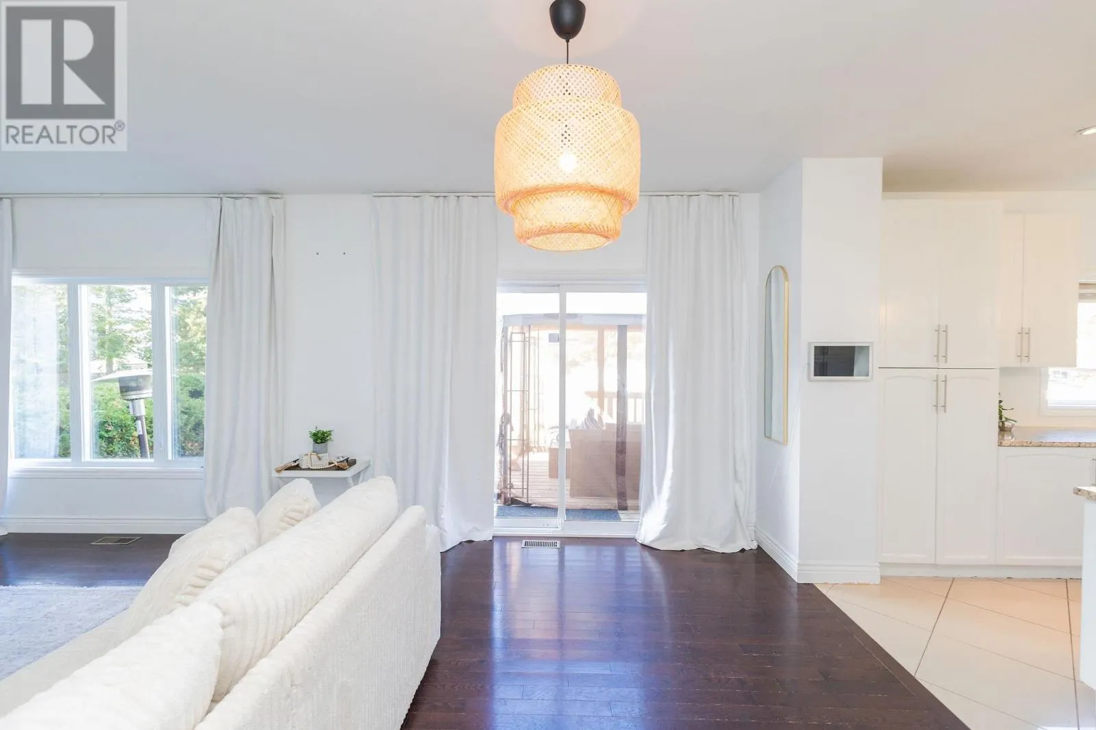 142 Louise AVE