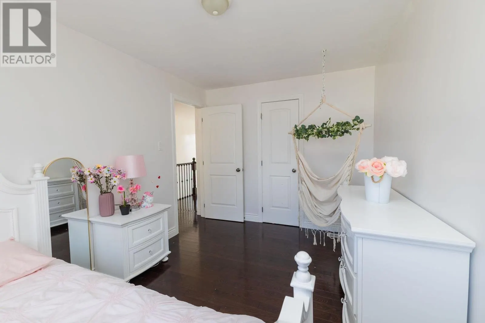 142 Louise AVE