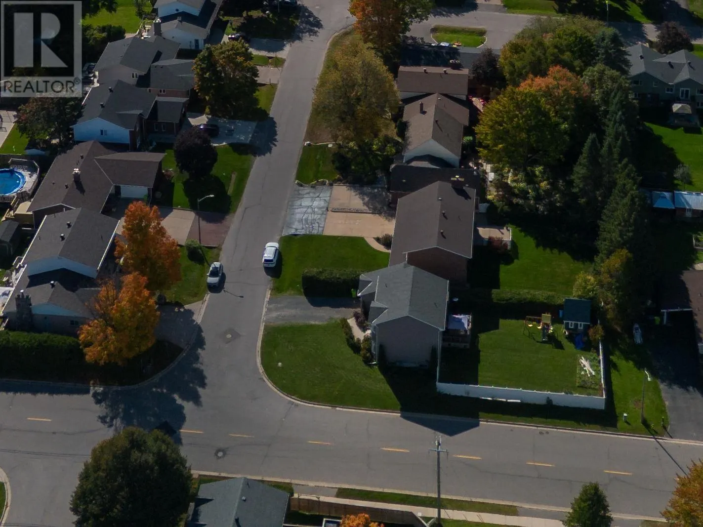 142 Louise AVE