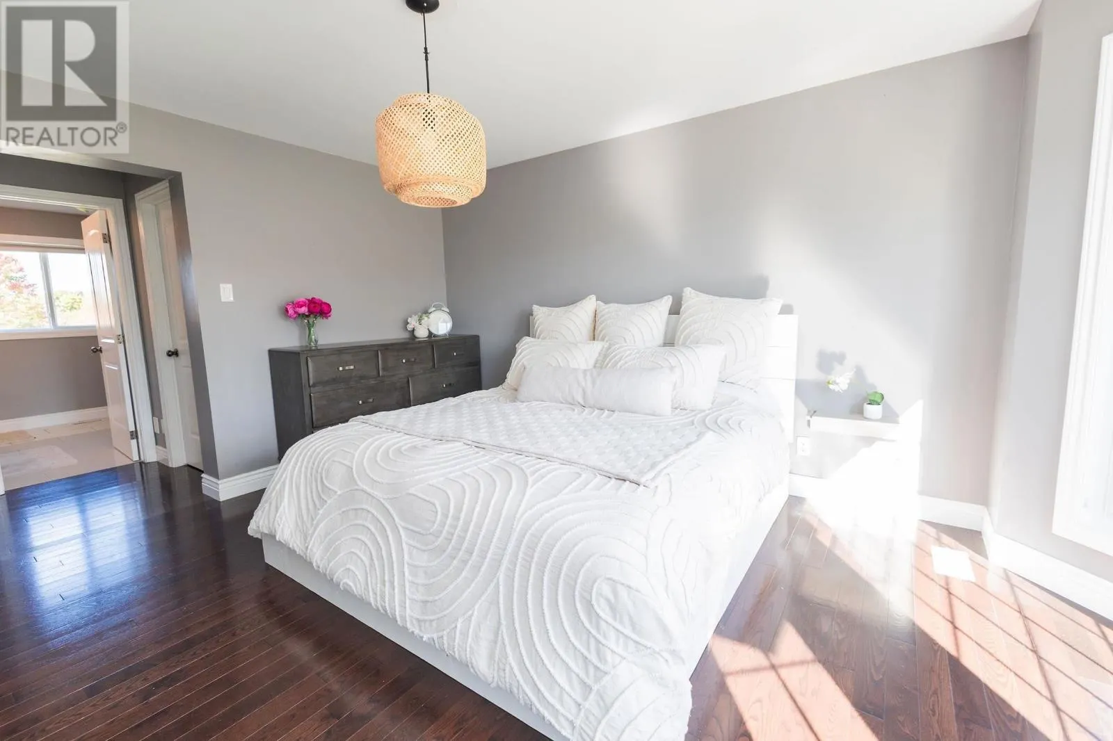 142 Louise AVE