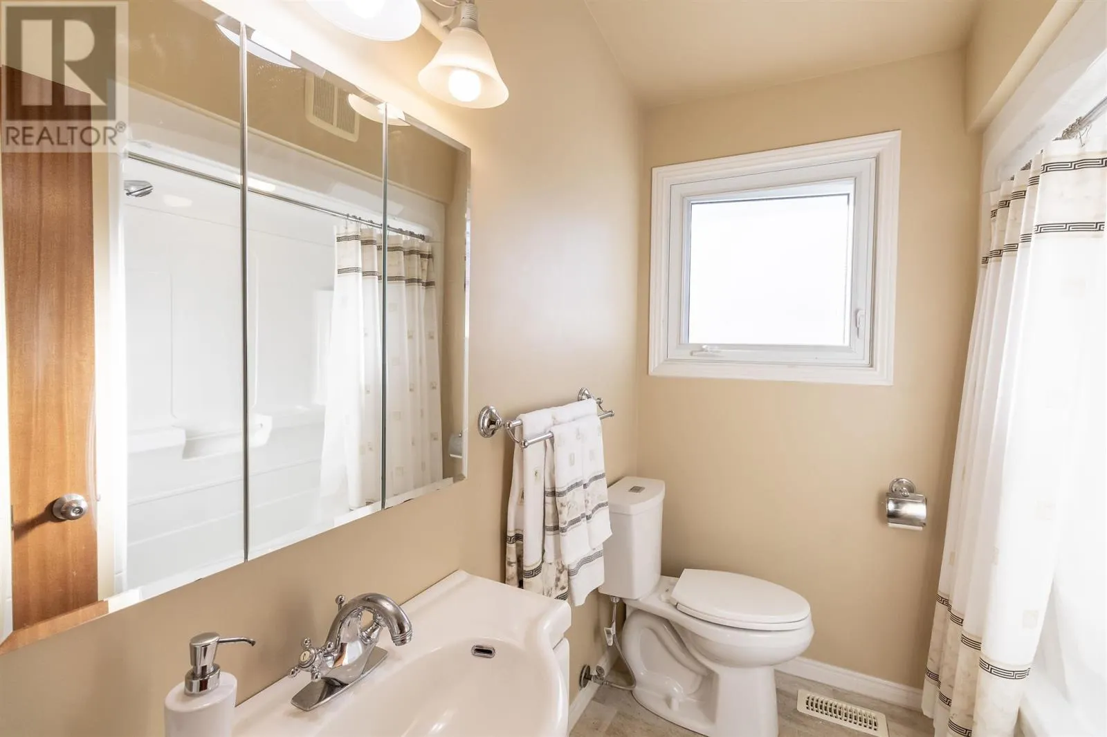 31 West Braemar BAY