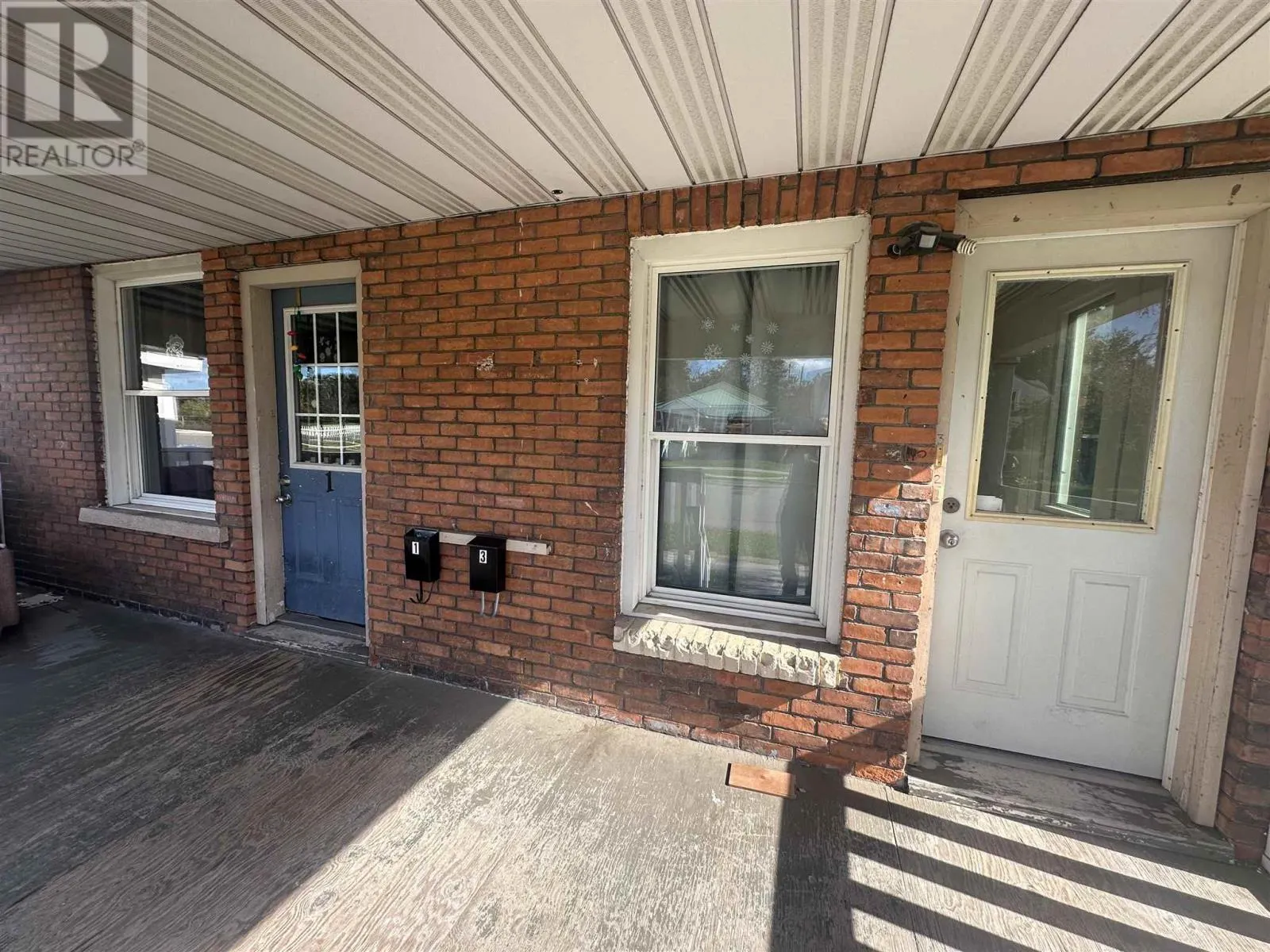 266 John ST