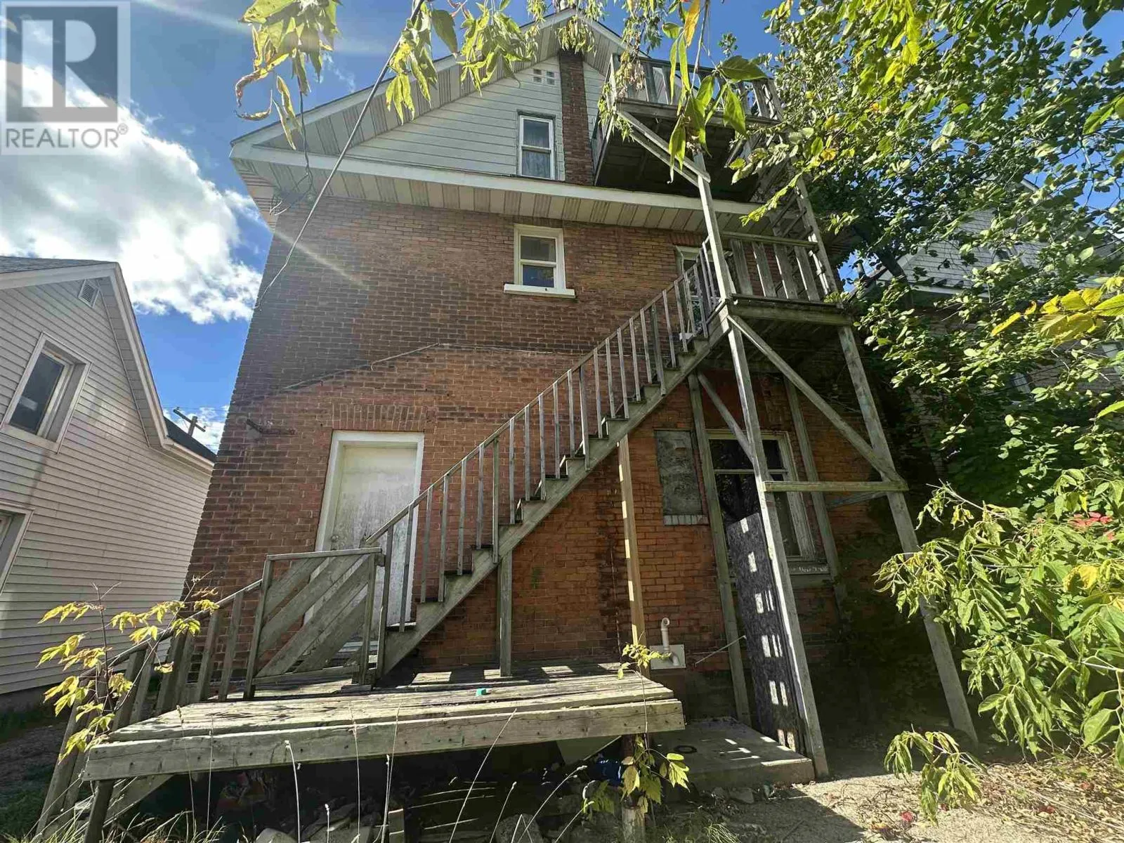 266 John ST