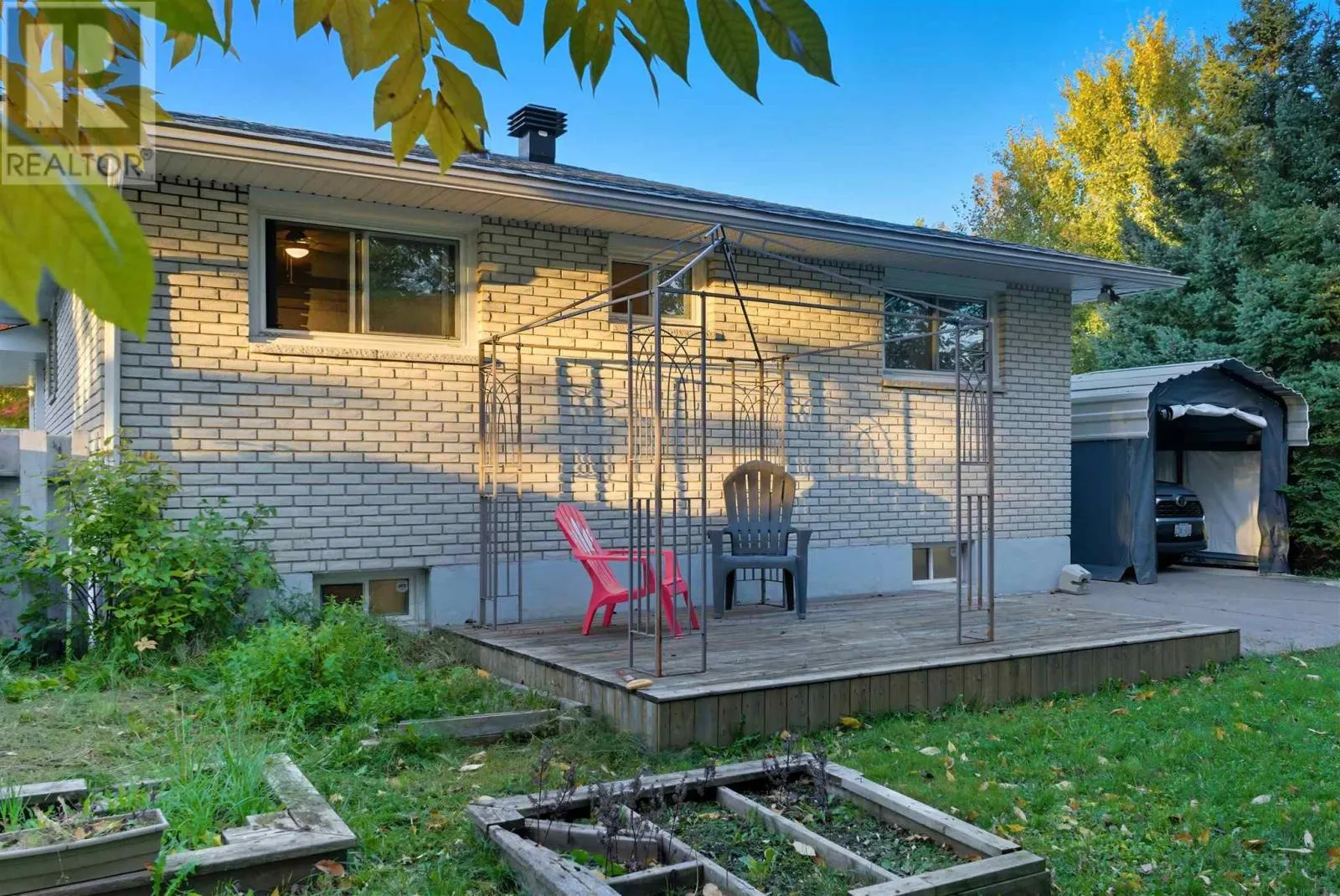 11 Creery AVE