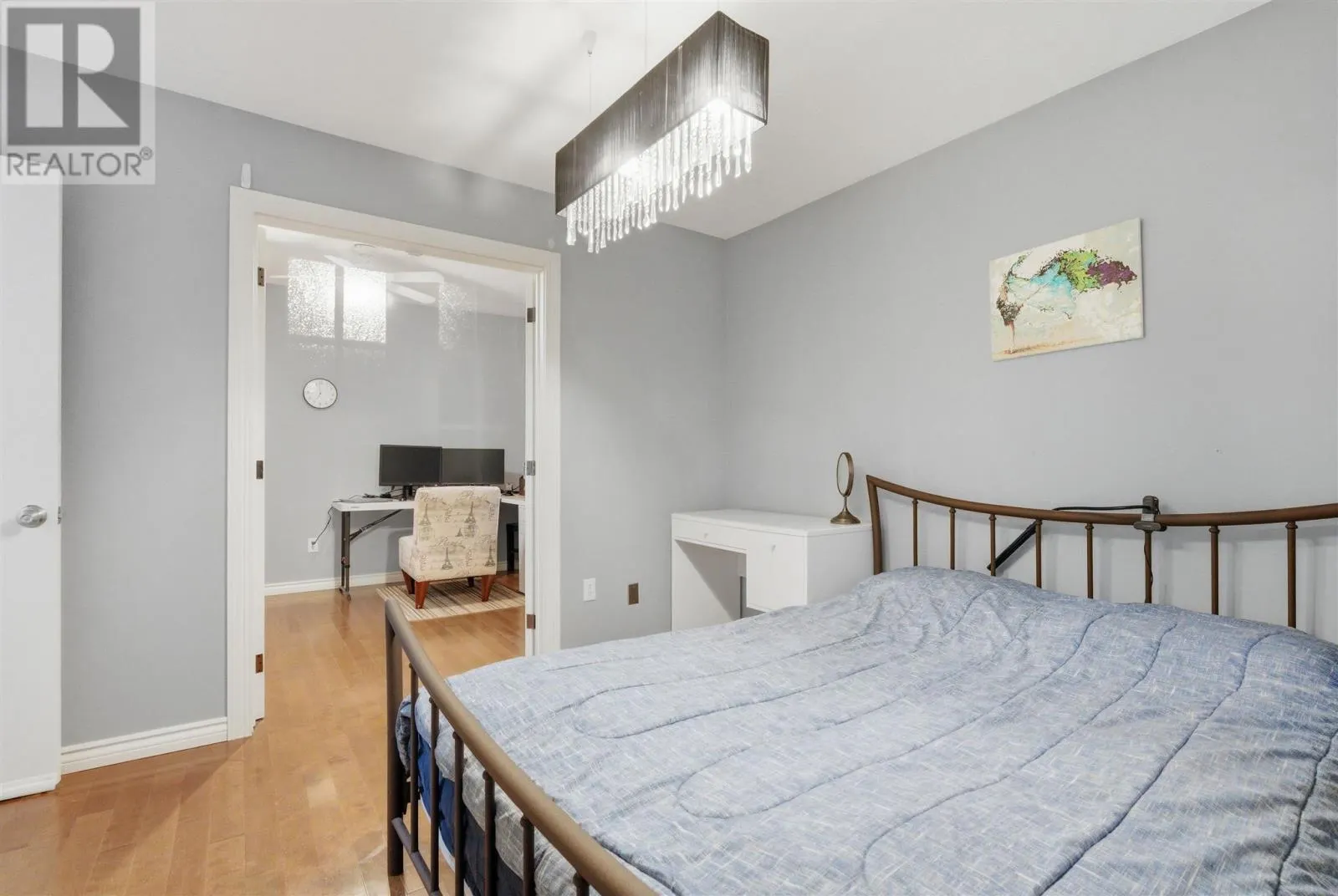 11 Creery AVE