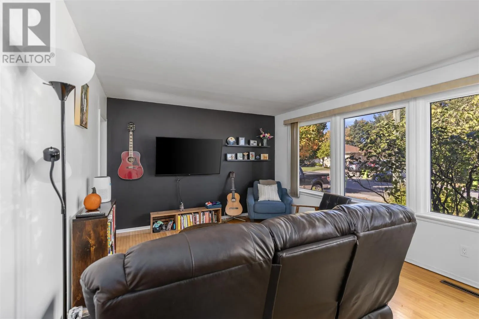 355 Sussex RD