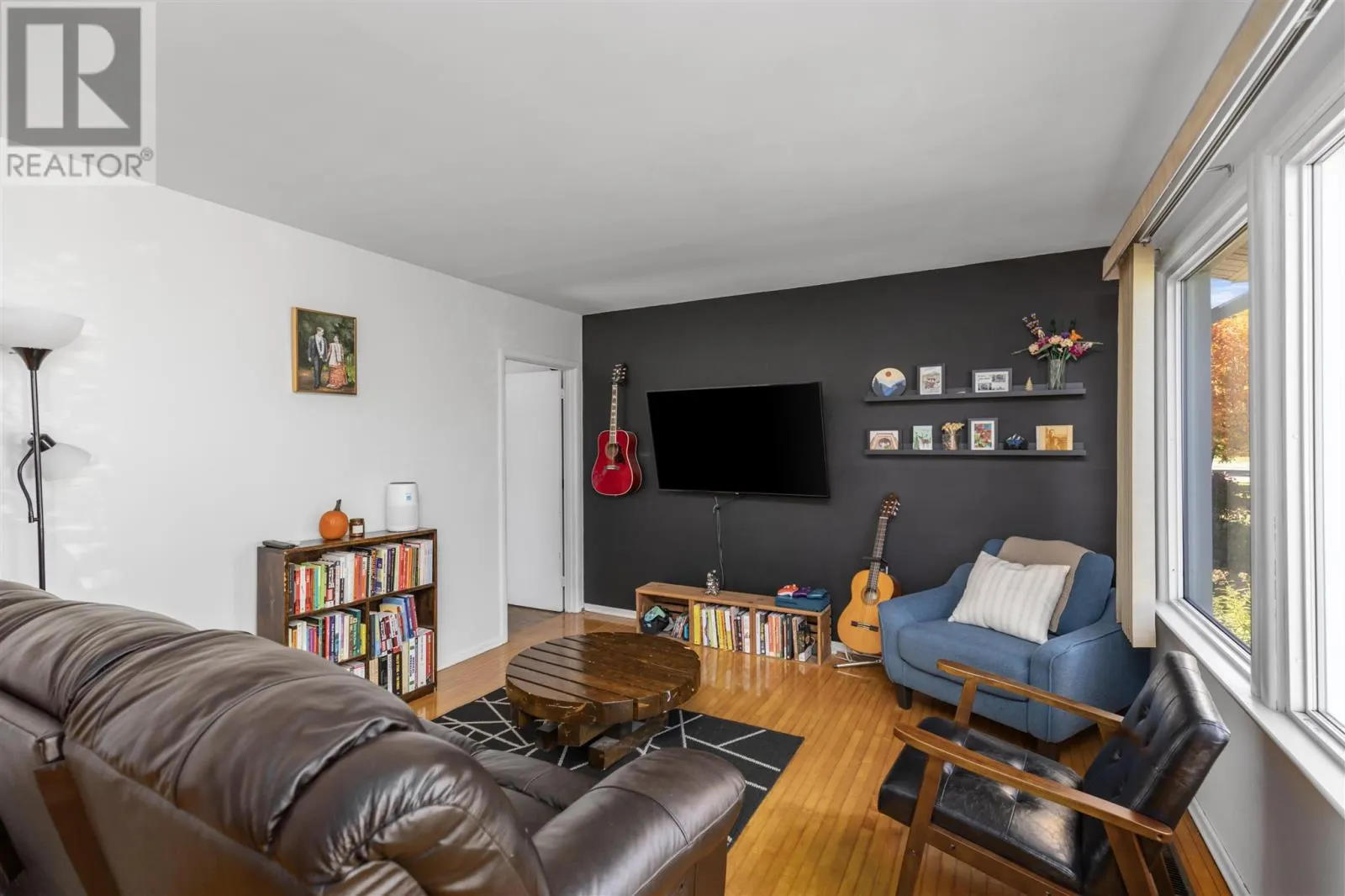 355 Sussex RD