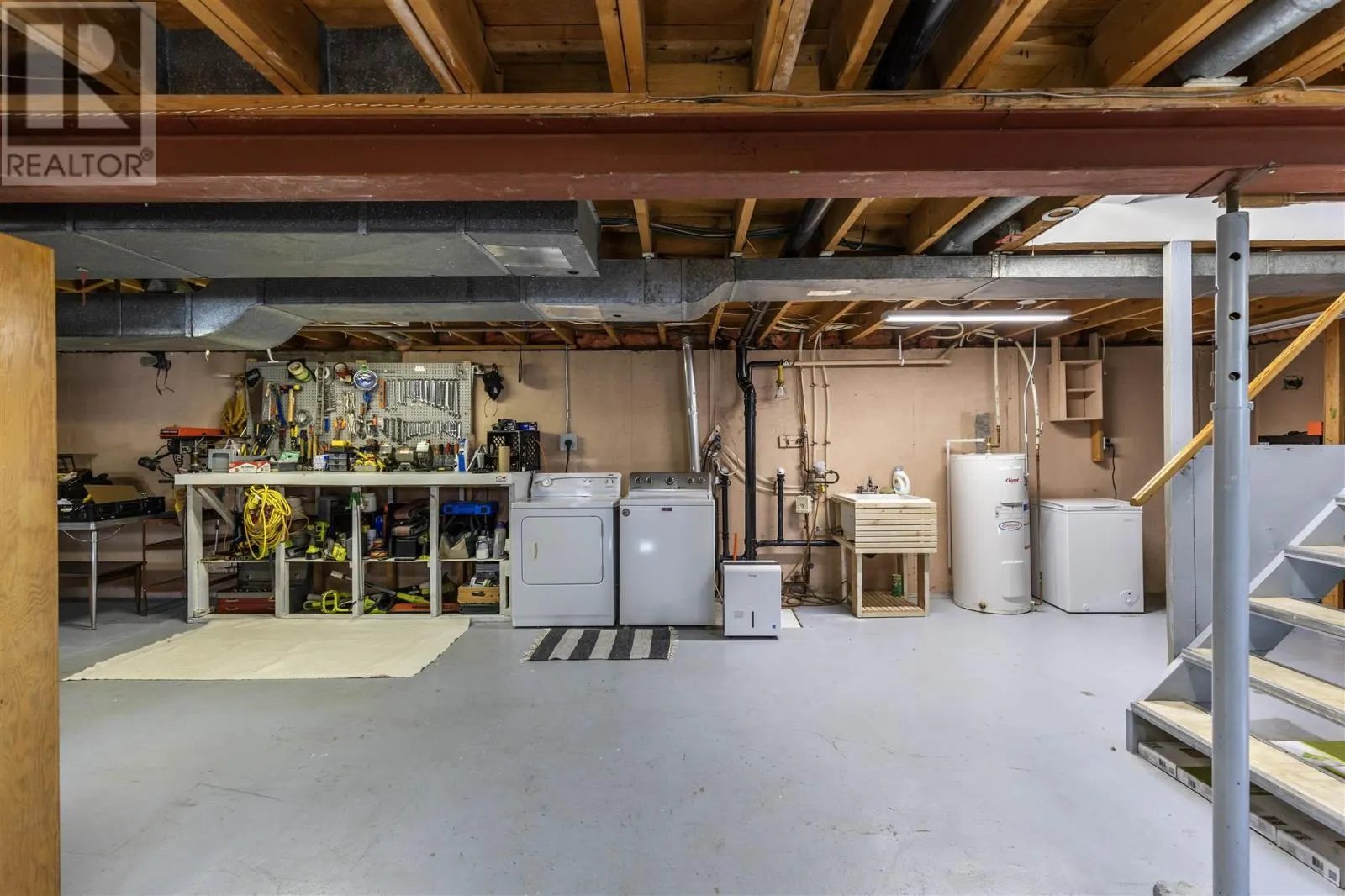 355 Sussex RD