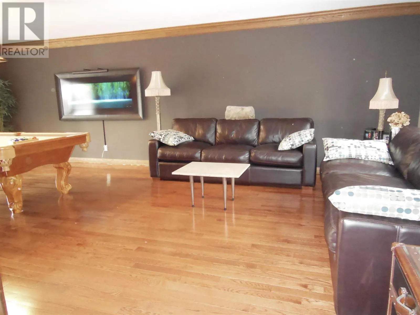 471 MacDonald AVE