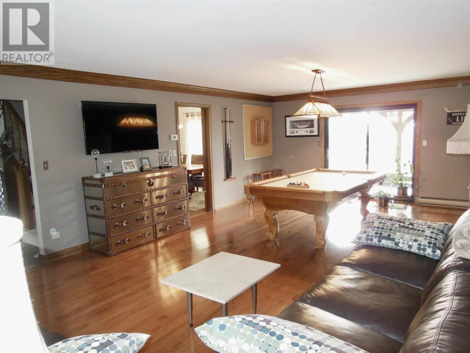 471 MacDonald AVE