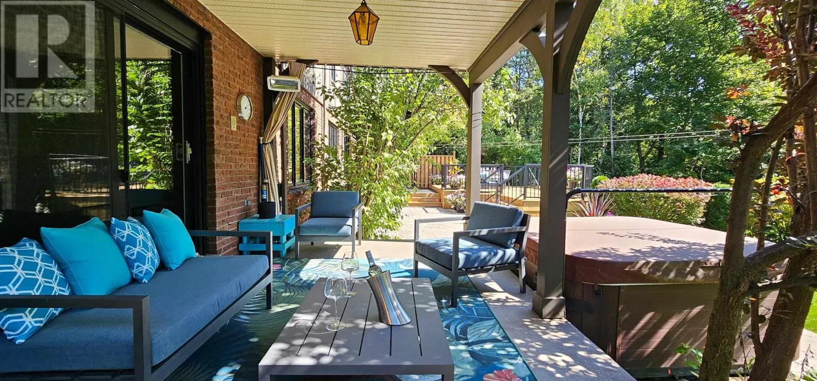 471 MacDonald AVE