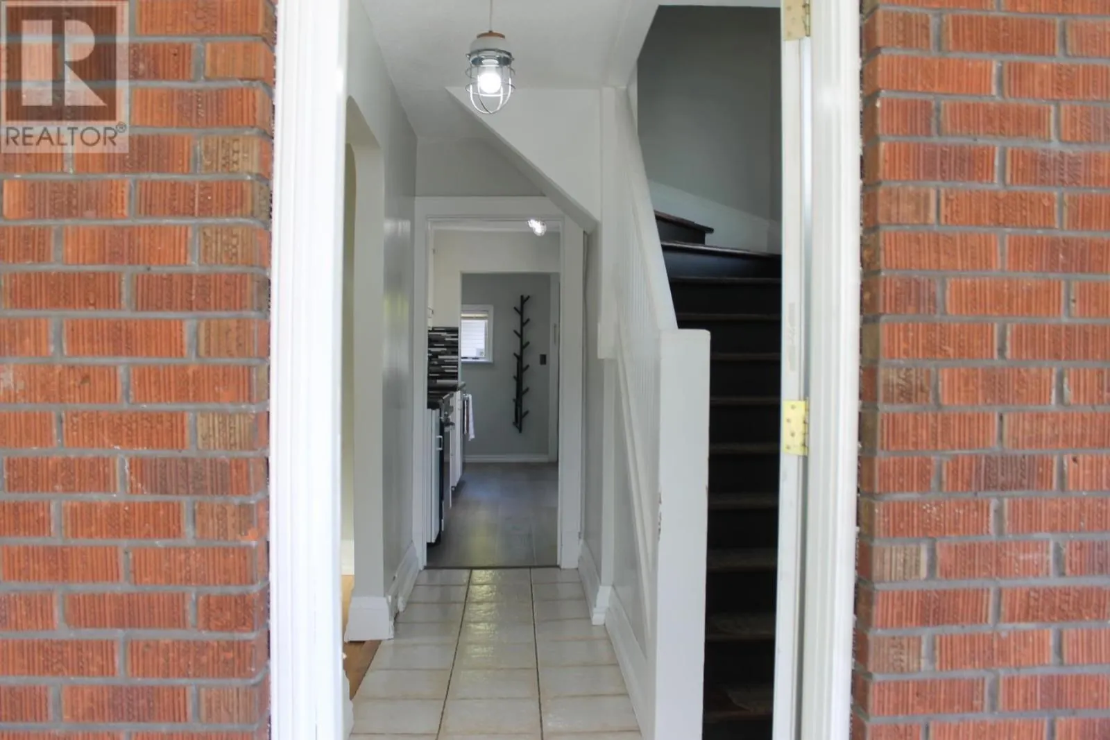 421 John ST