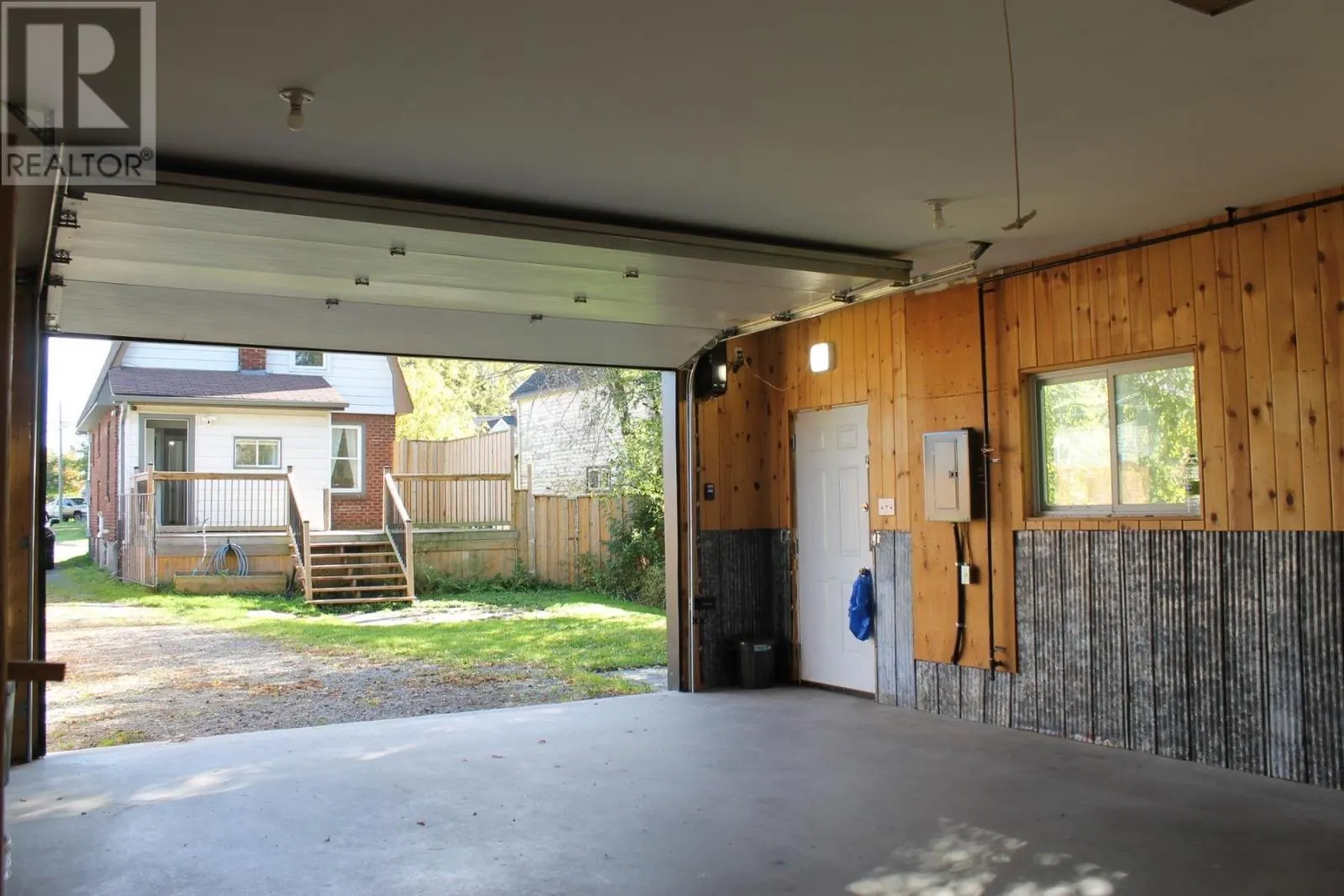 421 John ST