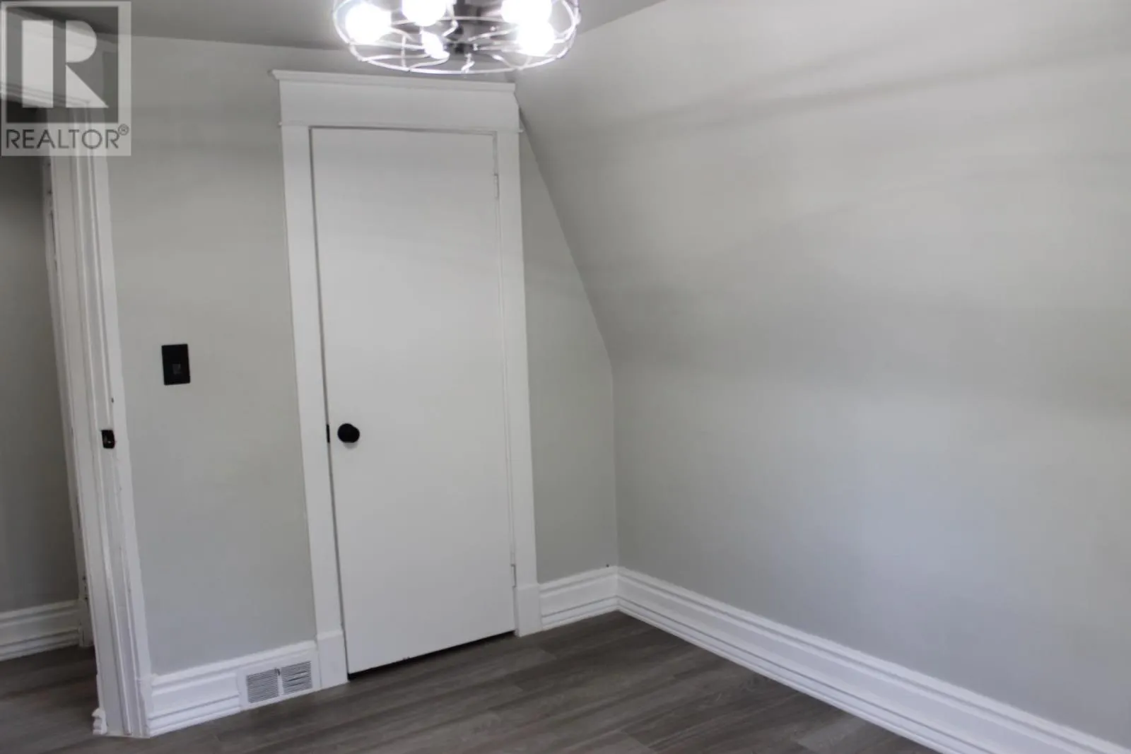 421 John ST