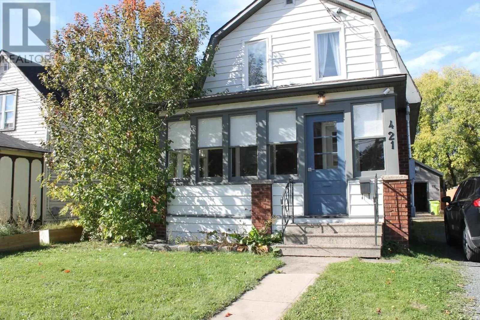 421 John ST