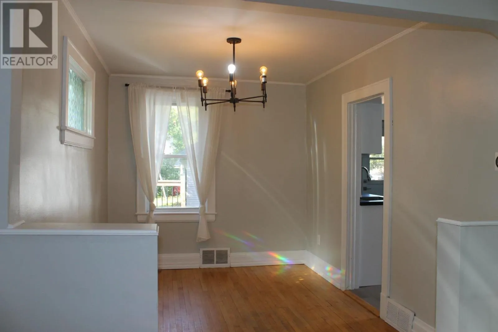 421 John ST