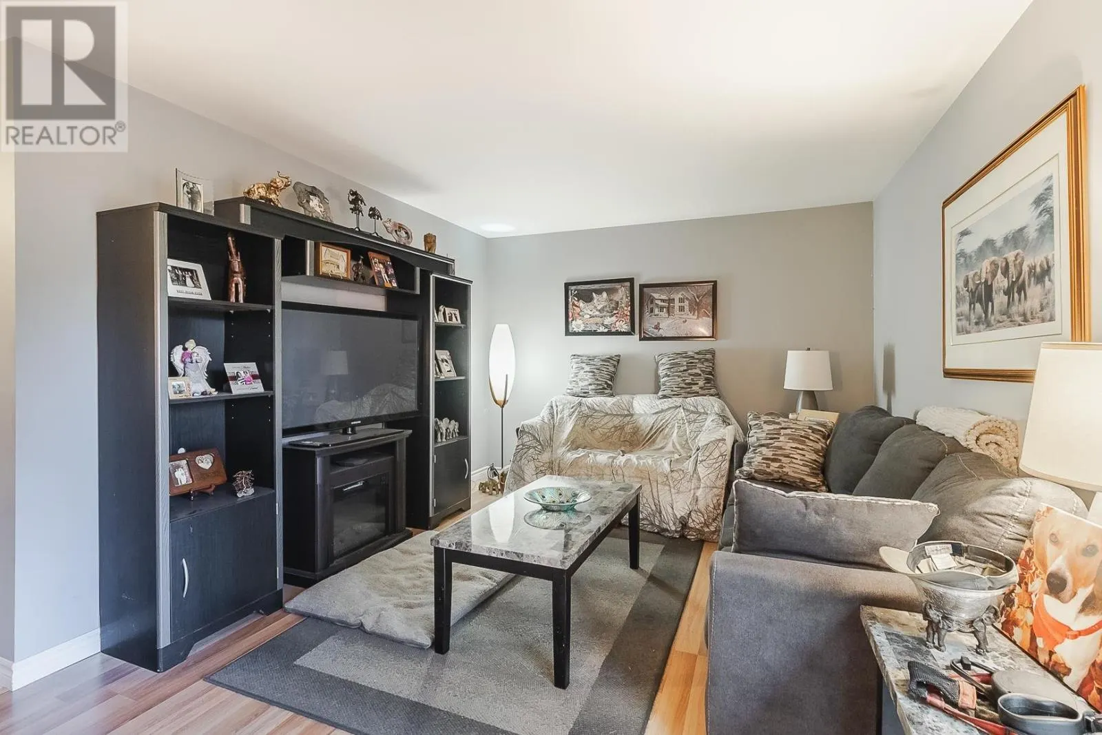 110-112 East Balfour ST