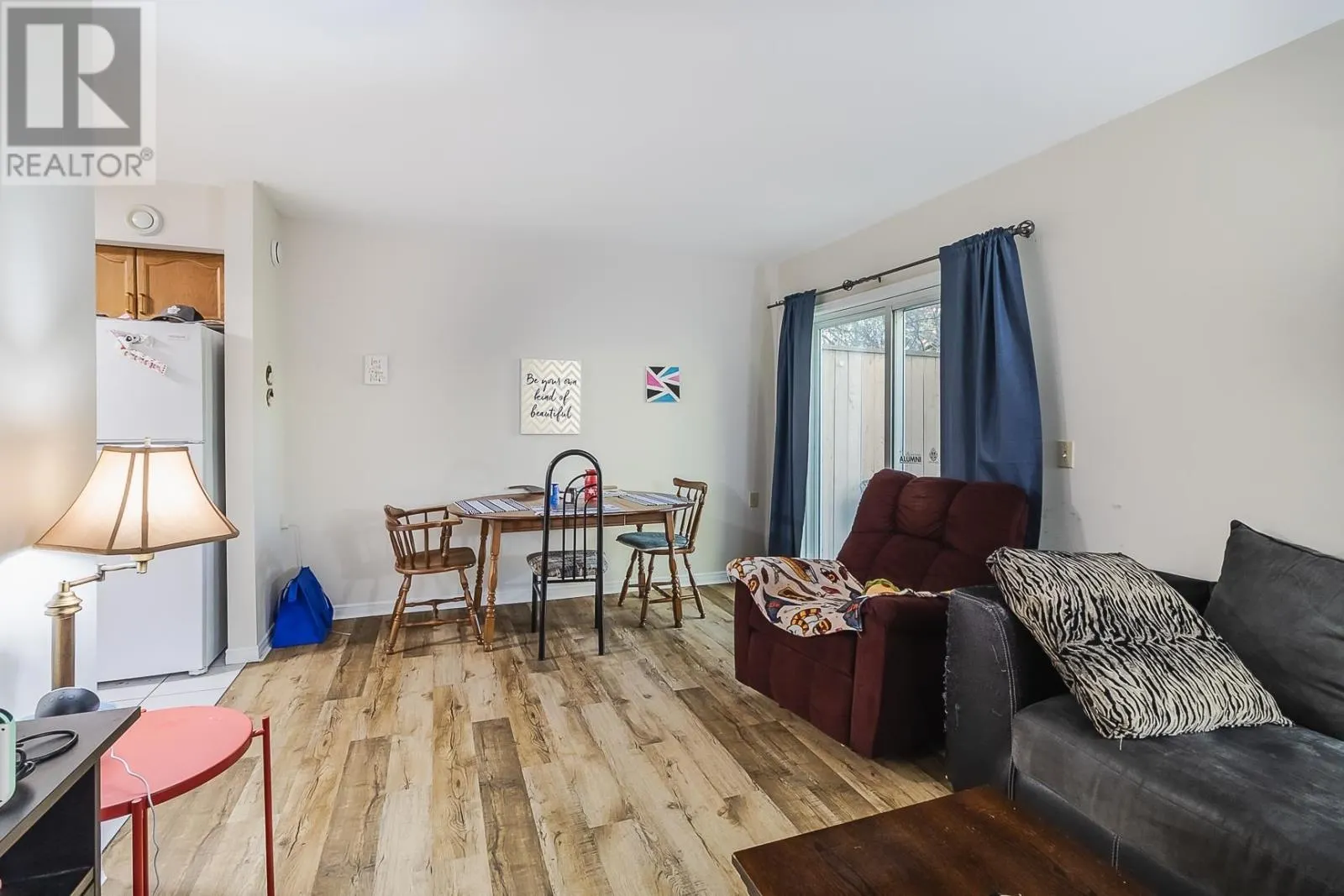 110-112 East Balfour ST