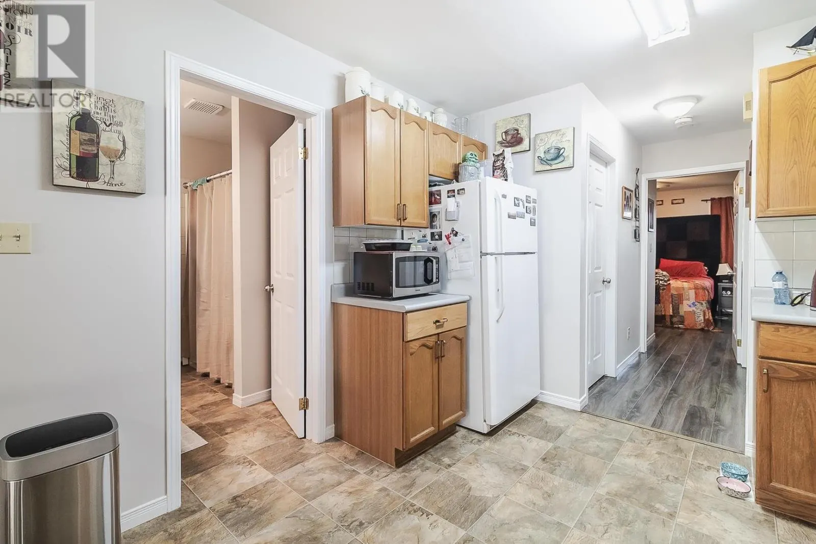 110-112 East Balfour ST