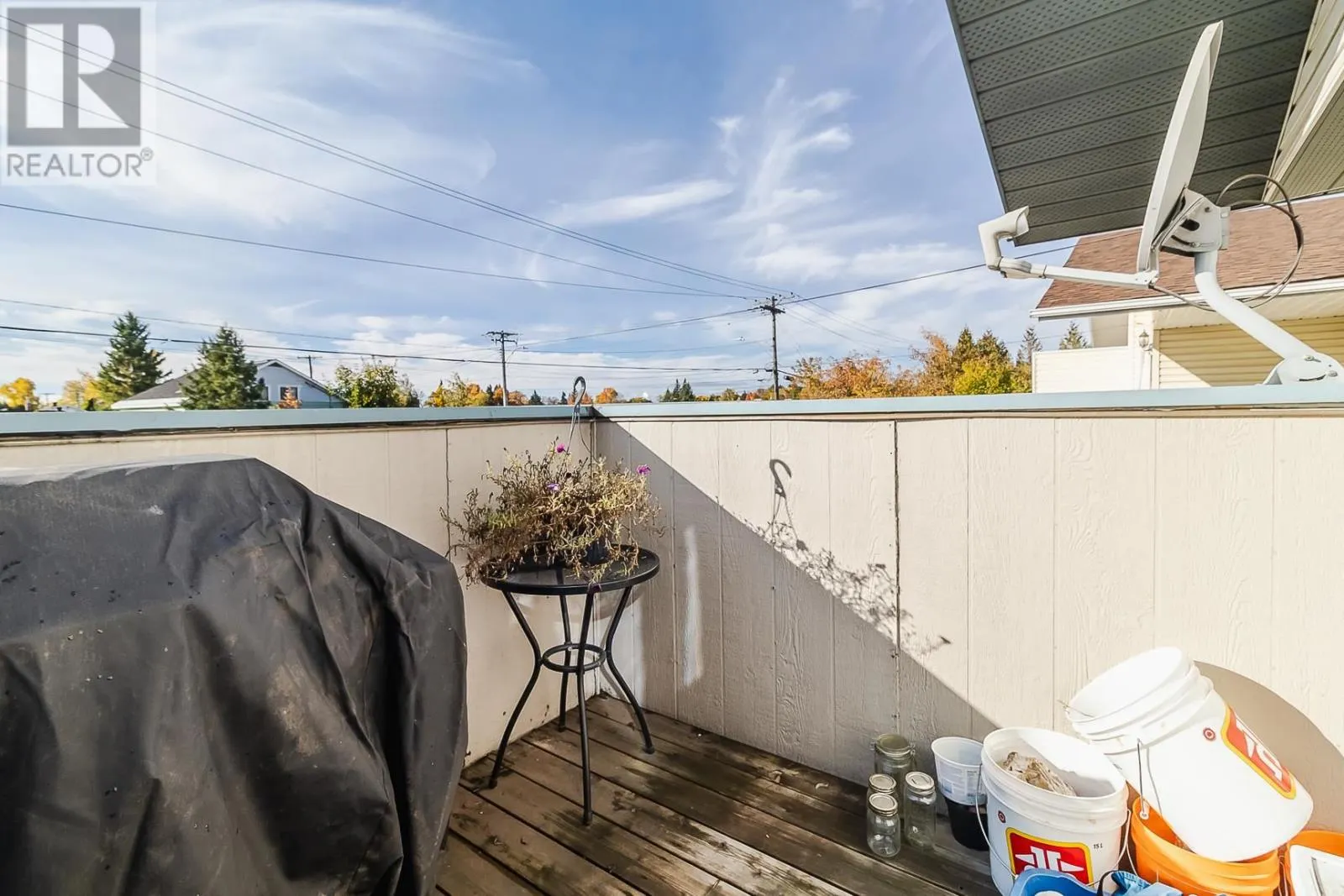 110-112 East Balfour ST